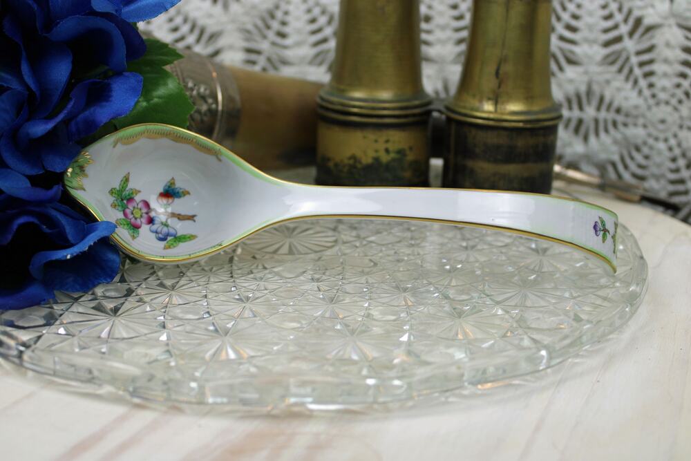 Herend Hungary Porcelain Ladle Queen Victoria Pattern (VBO)